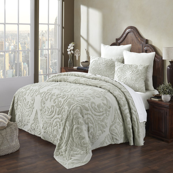 Better Trends Rylee 100 Cotton Machine Tufted Floral Chenille